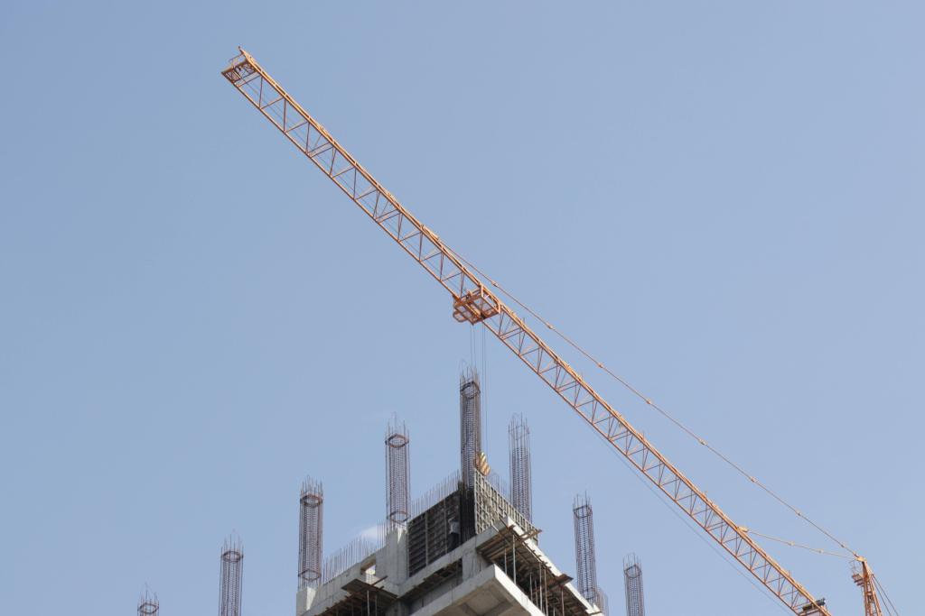 2026-presale-construction-site-warning-signs 預售屋倒閉與停工危險訊號:教您如何透過工地實地查核、結構體進度監測與建商財務異狀判斷,及早進入風險戰備狀態。