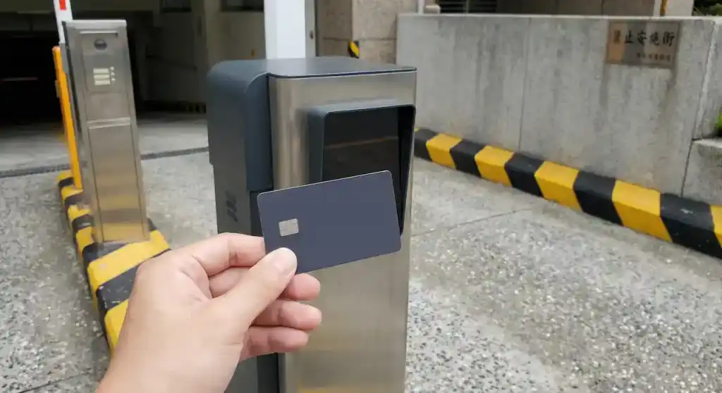 社區停車場門禁與車位買賣限制