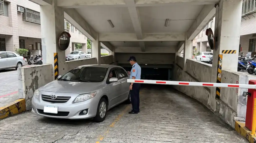 新北淡水社區地下室門禁管制