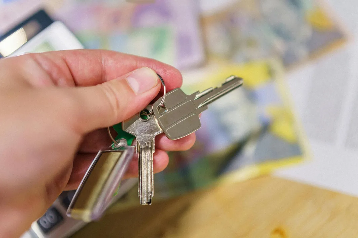 presale-house-contract-review-key-clauses